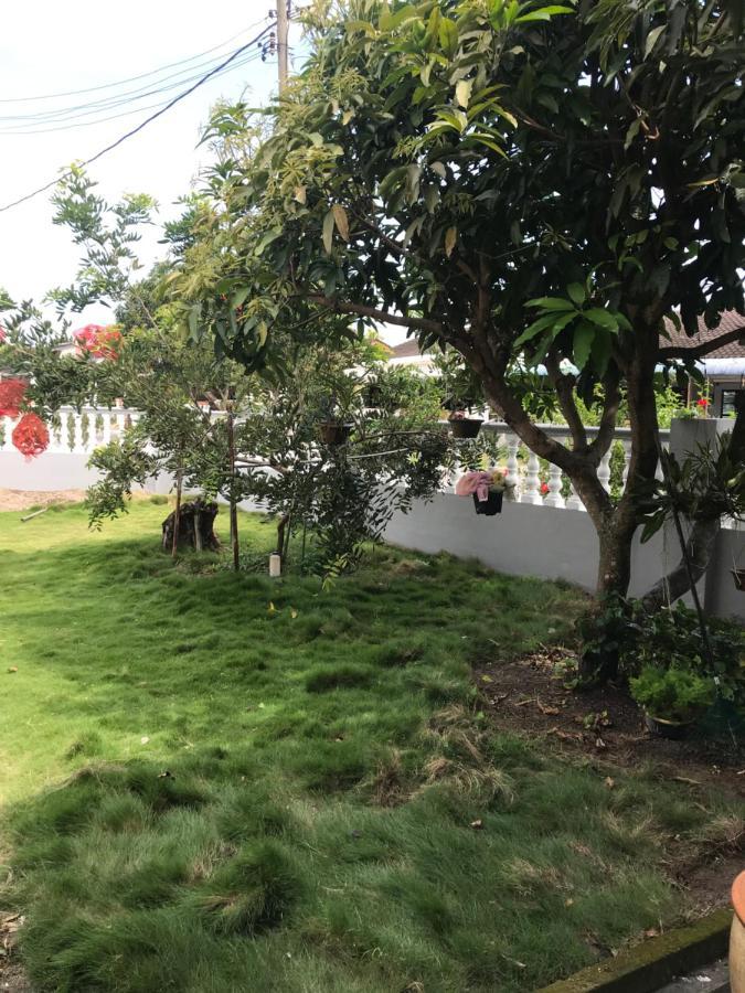 Cozy And Comfortable Homestay In スンガイ・シプト エクステリア 写真